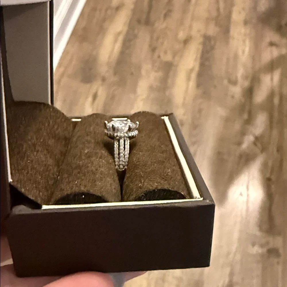 Mossinate 3 CT Silver Women's Ring, Size 5 - Picture 4 of 5